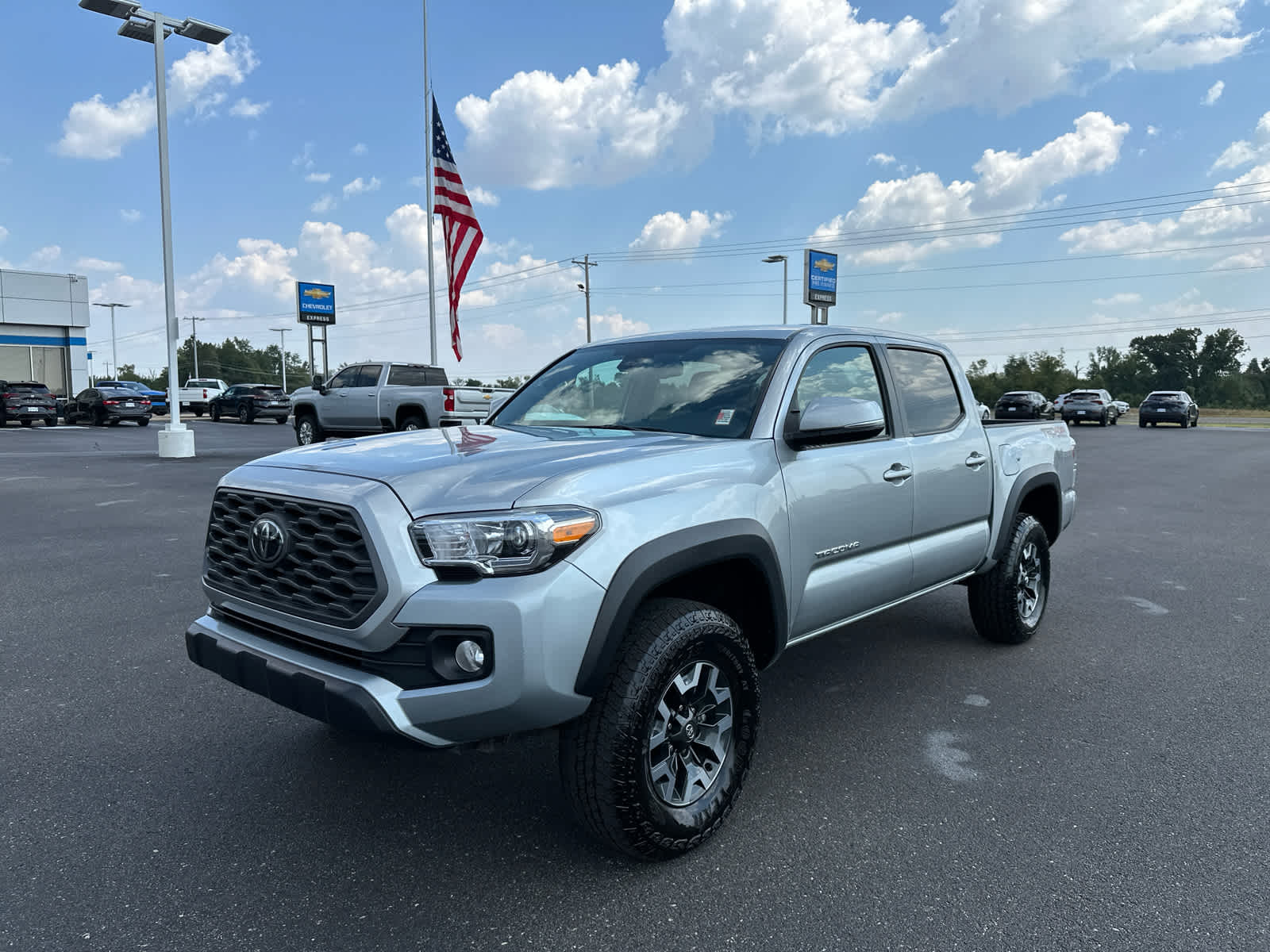 2023 Toyota Tacoma TRD photo 7