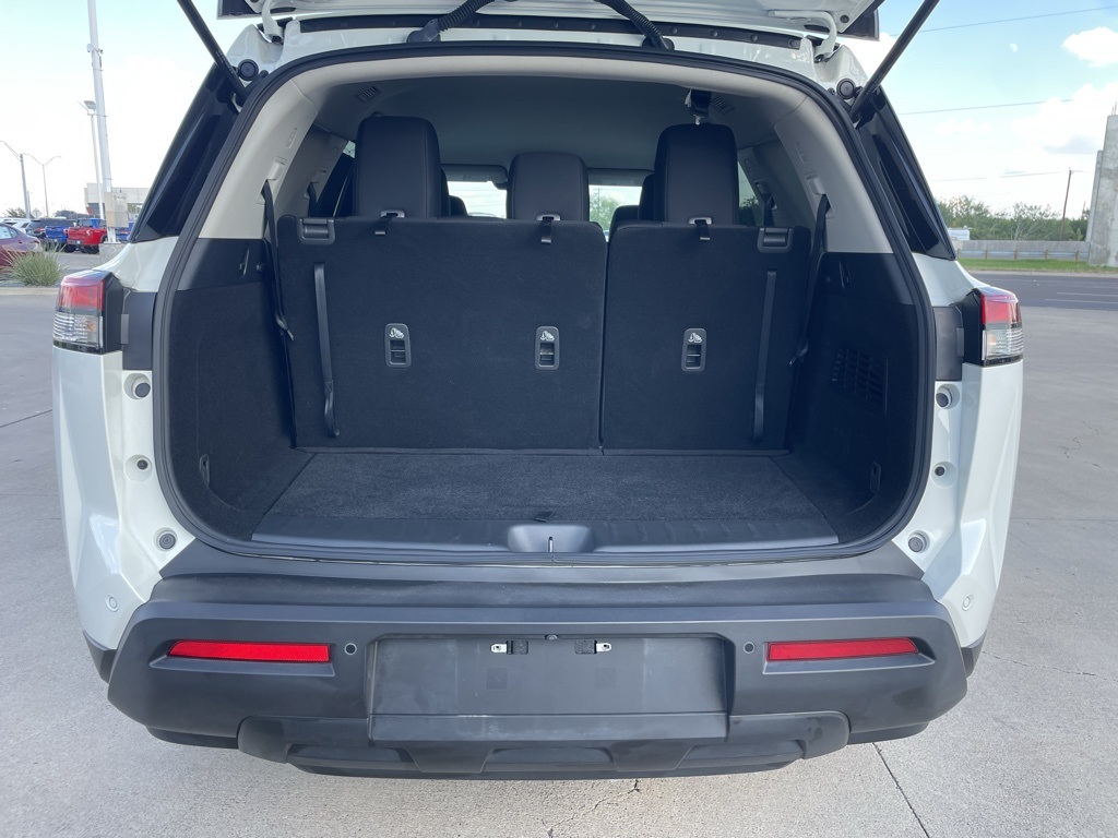 2024 Nissan Pathfinder S photo 5