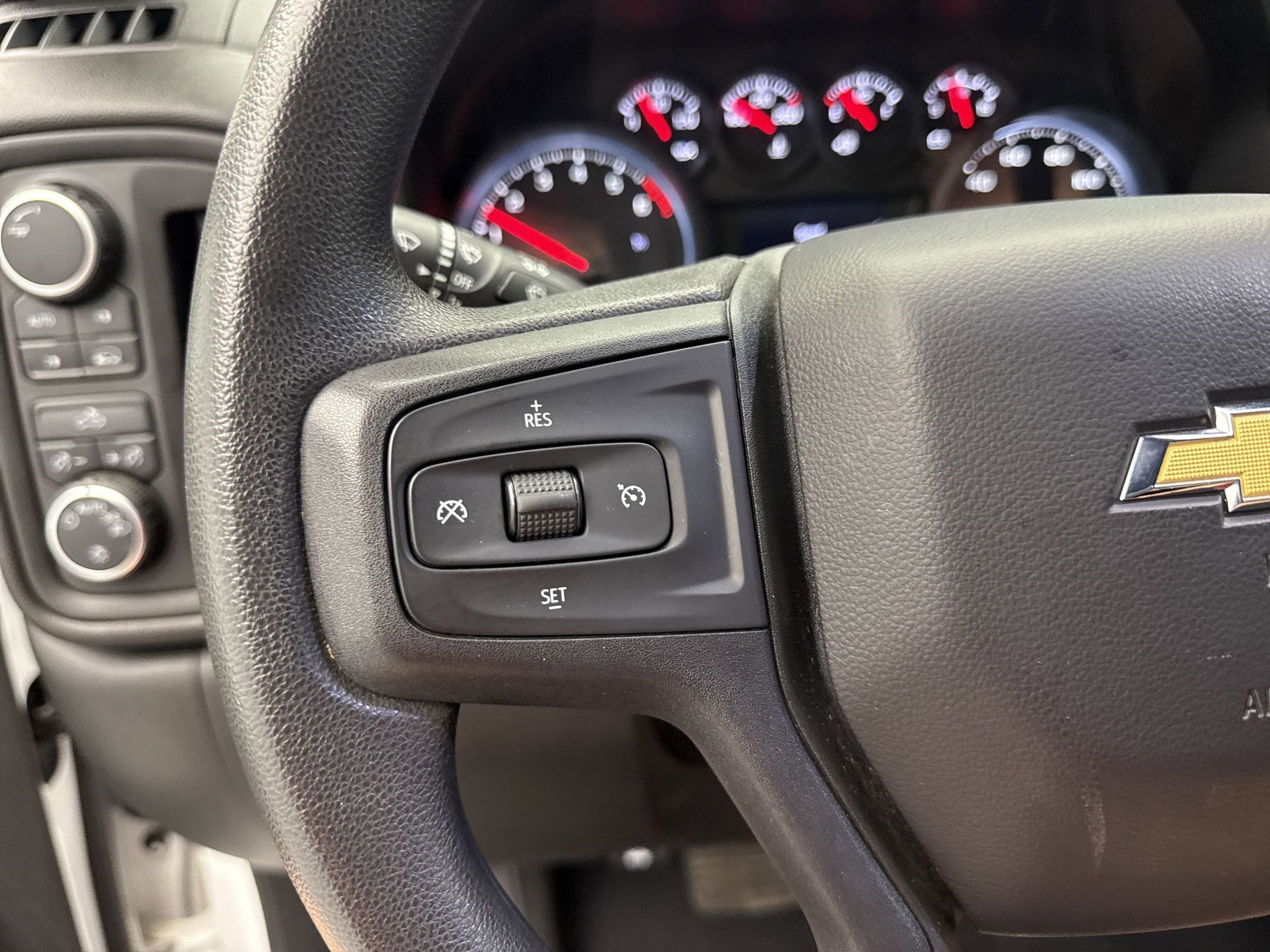 2022 Chevrolet Silverado 1500 Custom photo 15