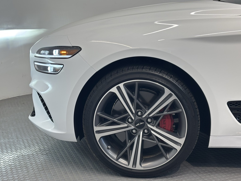 2025 Genesis G70 Sport Prestige photo 5