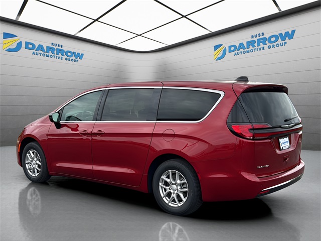 2026 Chrysler Pacifica photo 2