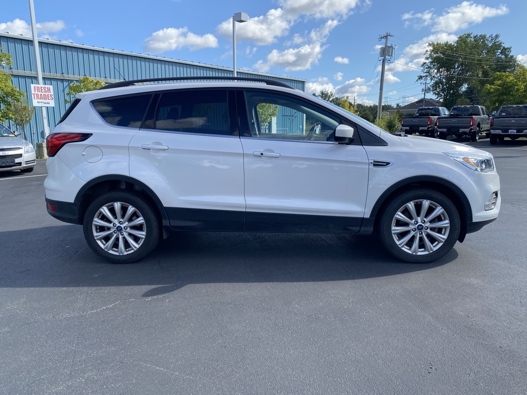 2019 Ford Escape SEL photo 12