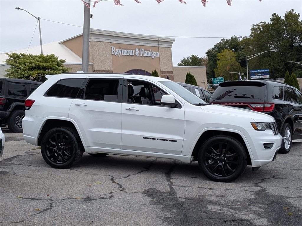 2020 Jeep Grand Cherokee Altitude photo 3