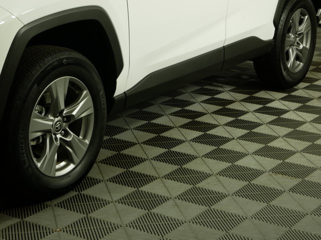 Used 2024 Toyota RAV4 XLE with VIN 2T3P1RFV9RC471822 for sale in Kansas City