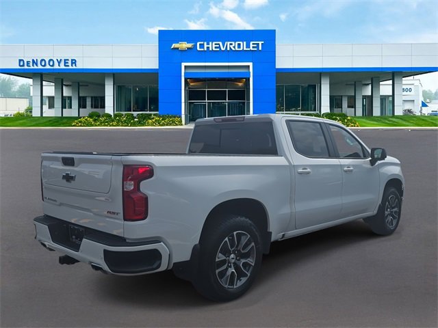 2024 Chevrolet Silverado 1500 RST photo 5