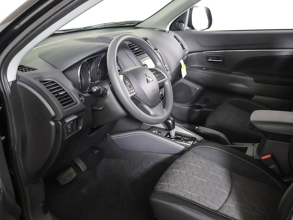 2025 Mitsubishi Outlander Sport ES SE LE photo 15