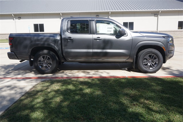 2026 Nissan Frontier SV photo 3