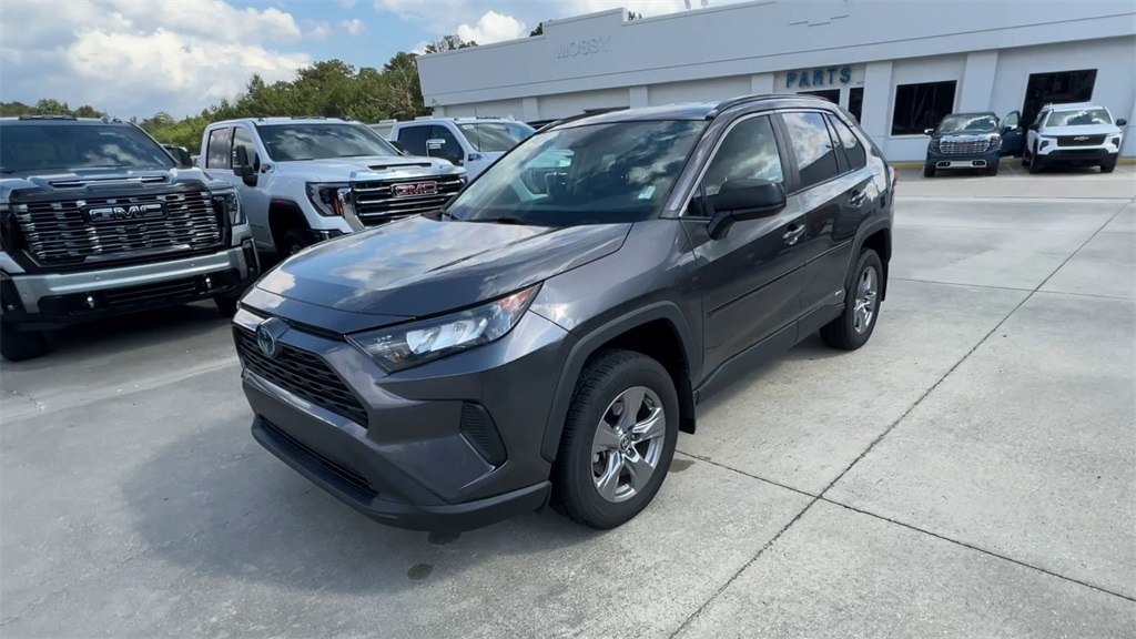 2022 Toyota RAV4 Hybrid LE photo 4