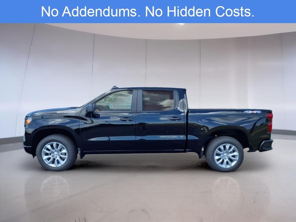 2025 Chevrolet Silverado 1500 Custom photo 2