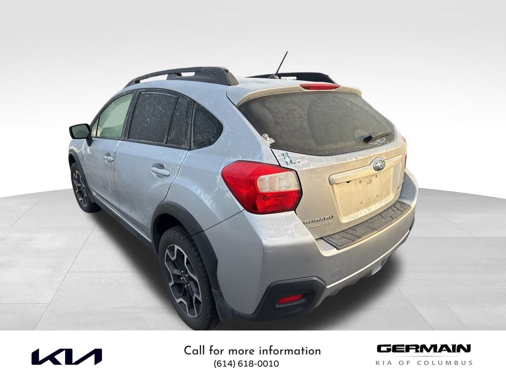 2016 Subaru Crosstrek 2.0i Premium photo 2