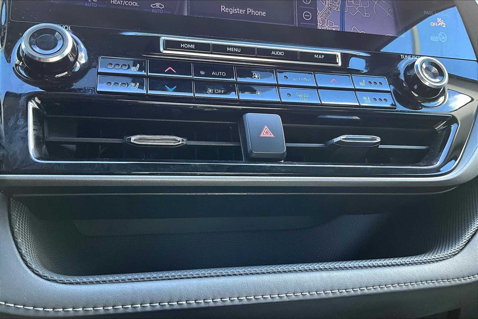 2021 Toyota Highlander Hybrid Limited photo 29