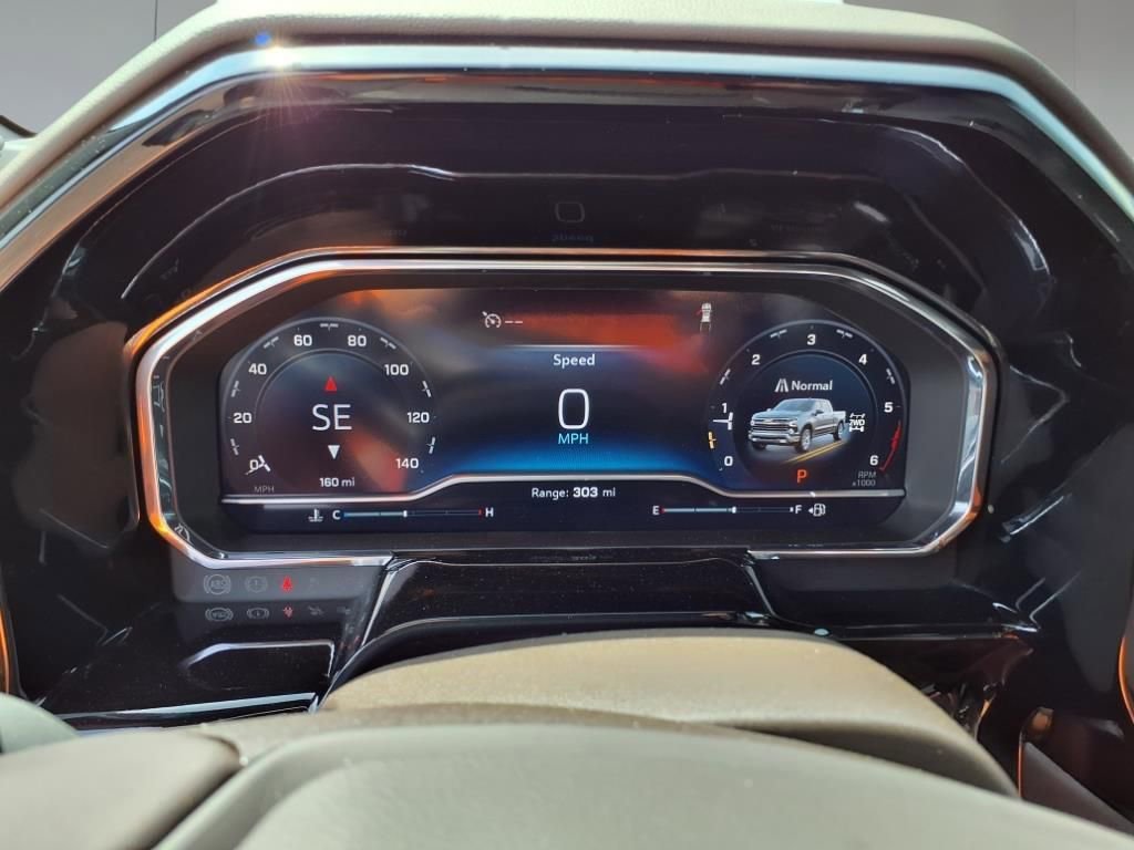 2025 Chevrolet Silverado 1500 LT photo 17