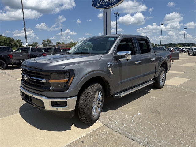 2024 Ford F-150 XLT photo 4