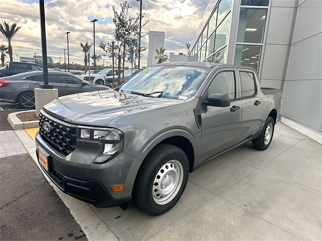 2025 Ford Maverick XL photo 2