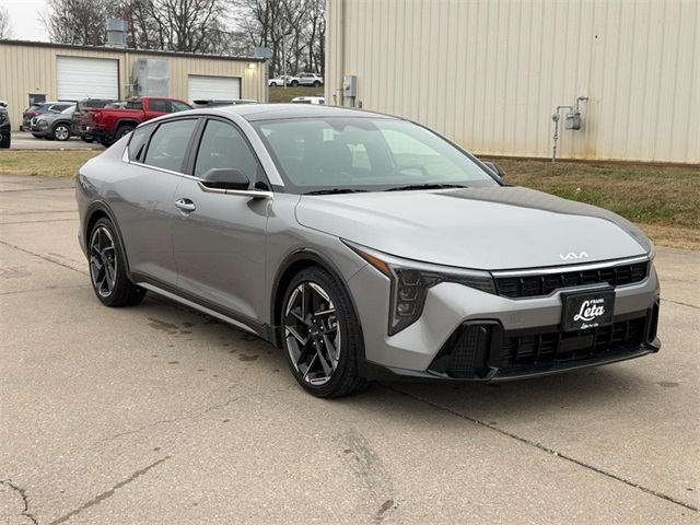 2025 Kia K4 GT-Line's photo