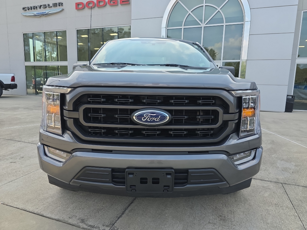 2023 Ford F-150 XLT photo 2