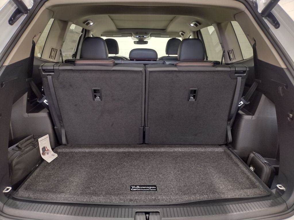 2025 Volkswagen Atlas Peak Edition SE photo 15