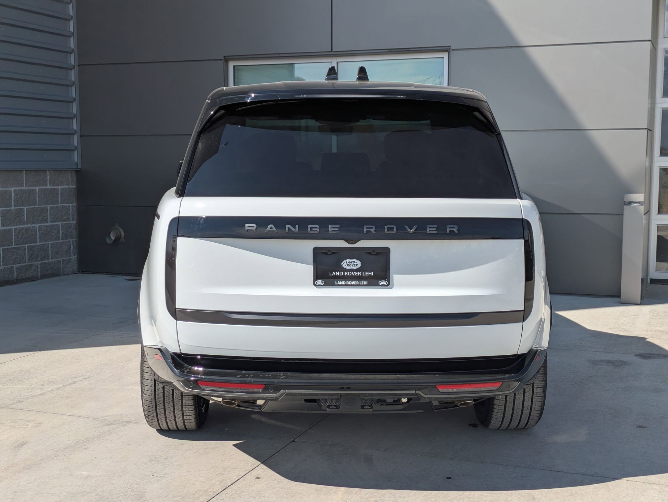 2025 Land Rover Range Rover Autobiography photo 7