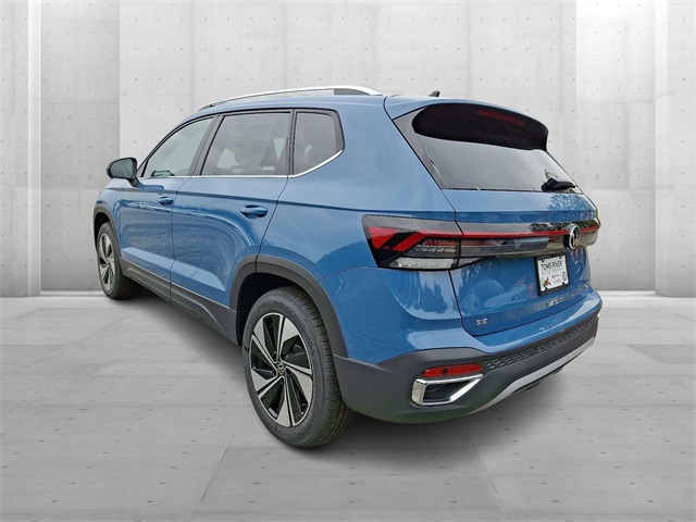 2025 Volkswagen Taos SE photo 2