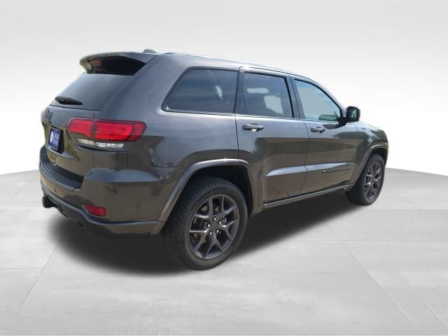 2021 Jeep Grand Cherokee Anniversary Edition photo 4