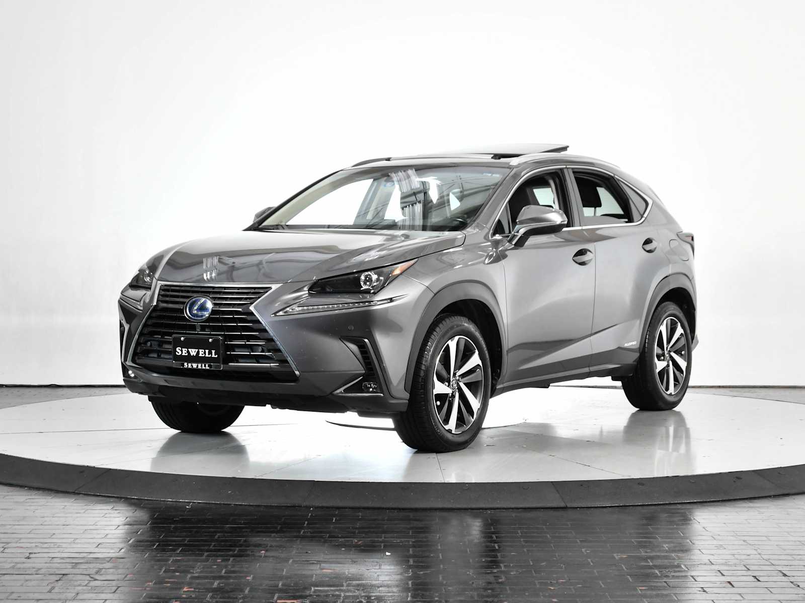 2018 Lexus NX 300h's photo