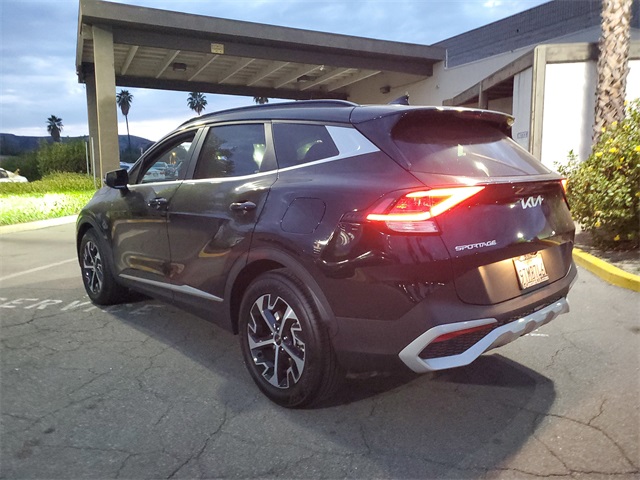 2025 Kia Sportage EX photo 2