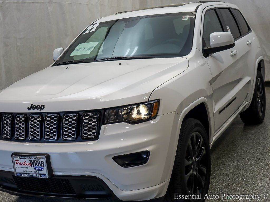 2022 JEEP GRAND CHEROKEE - Image 4