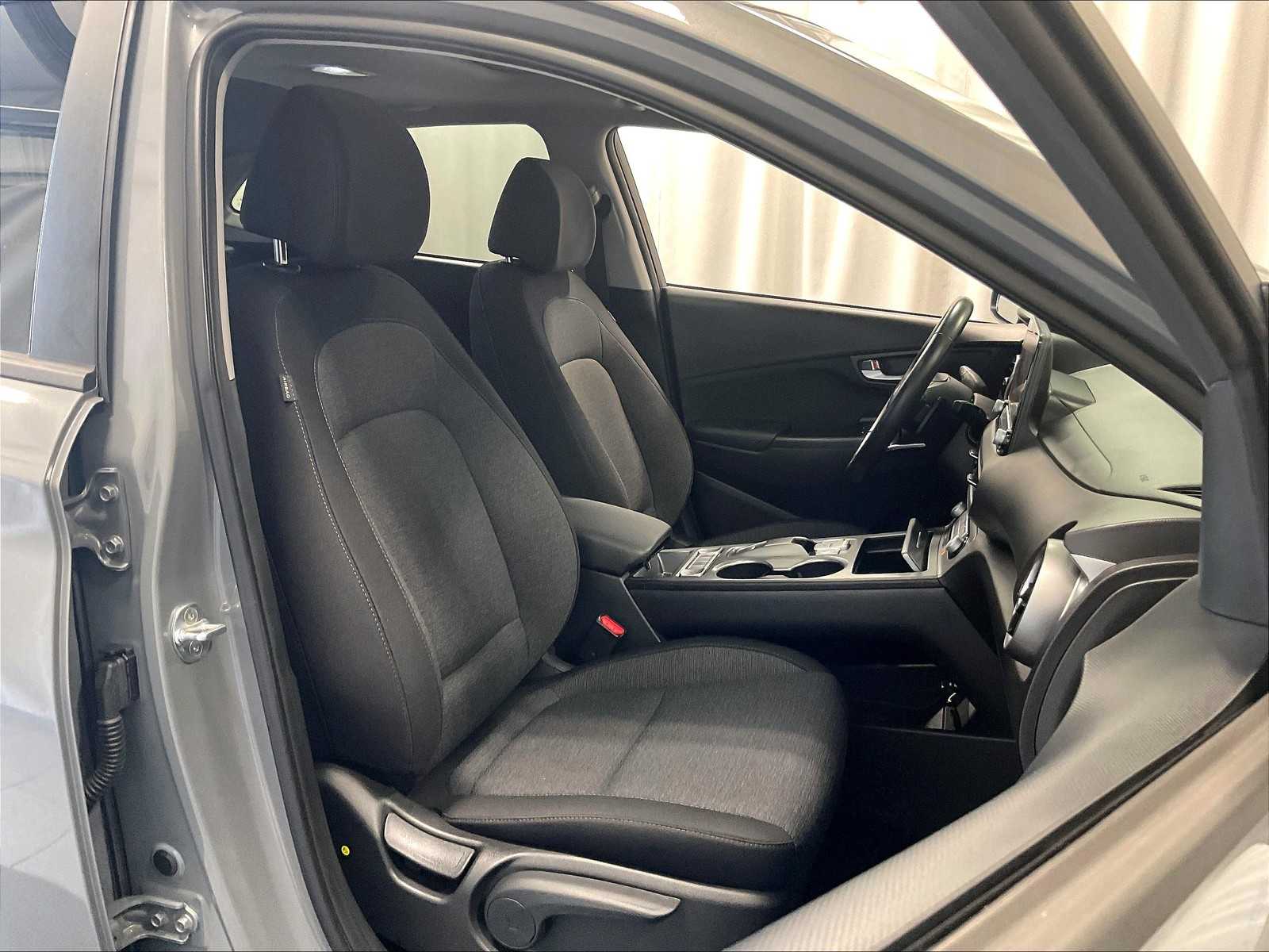2023 Hyundai Kona Electric SEL photo 10