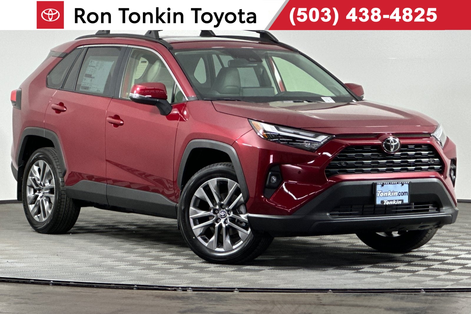 2025 Toyota RAV4 XLE Premium's photo