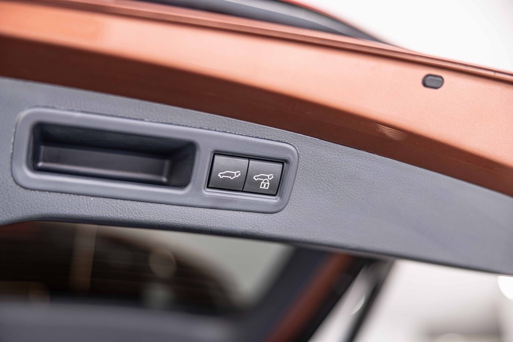 2025 LEXUS RX - Image 17