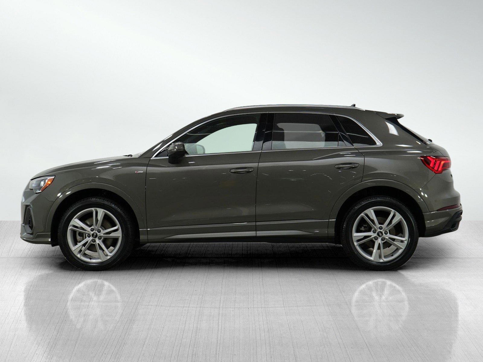 Used 2021 Audi Q3 S Line Premium with VIN WA1DECF35M1060078 for sale in Bloomington, Minnesota