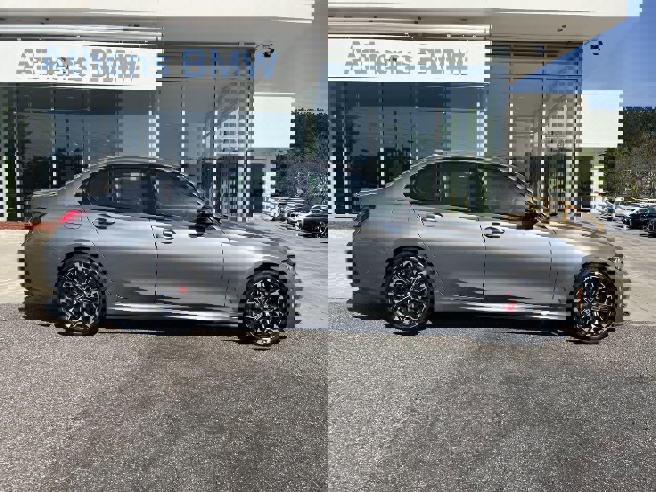 2025 Bmw 330i photo 9