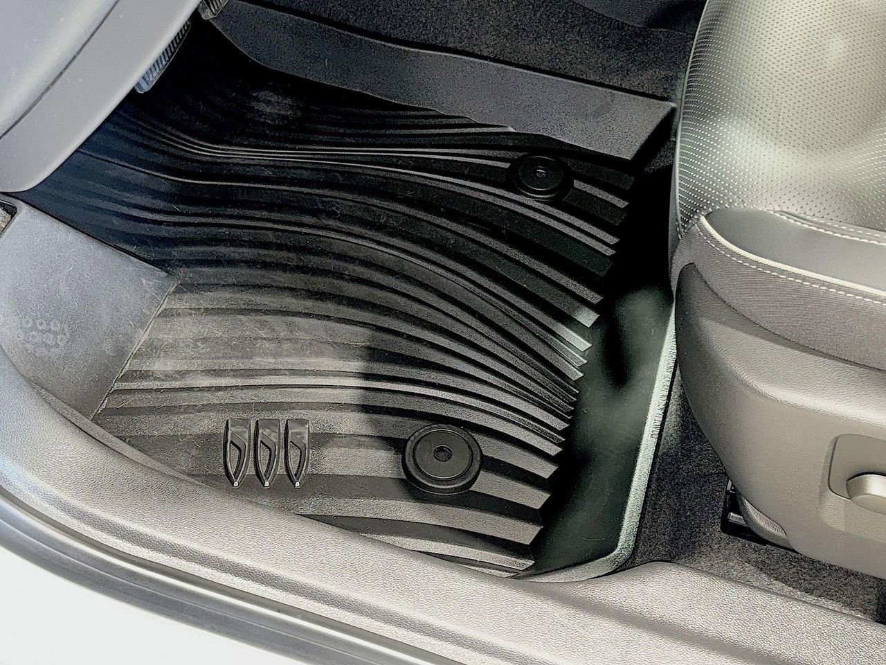 2023 Buick Envision Essence photo 29
