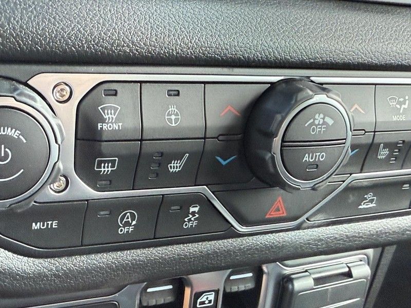 2025 Jeep Wrangler Sport S photo 14