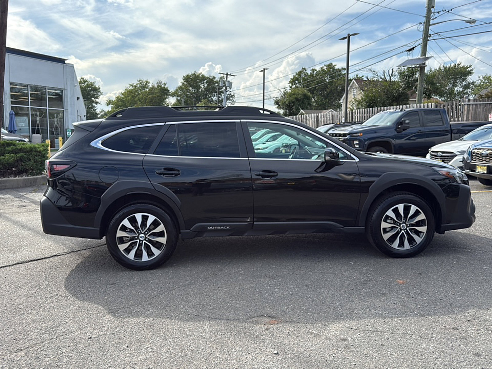 2025 Subaru Outback Limited photo 4