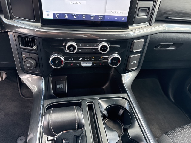 2023 Ford F-150 XLT photo 19