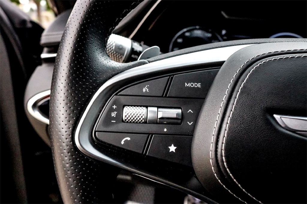2024 Genesis GV70 3.5T Sport Prestige photo 18