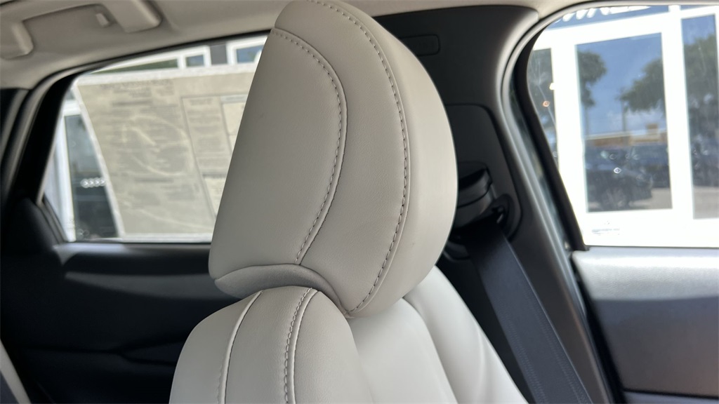 2025 Mazda CX-30 2.5 S Preferred photo 20