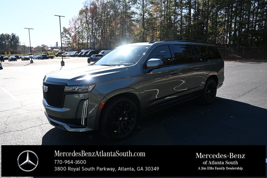 2023 Cadillac Escalade ESV Sport's photo