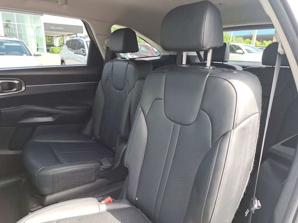 2023 Kia Sorento Hybrid EX photo 14