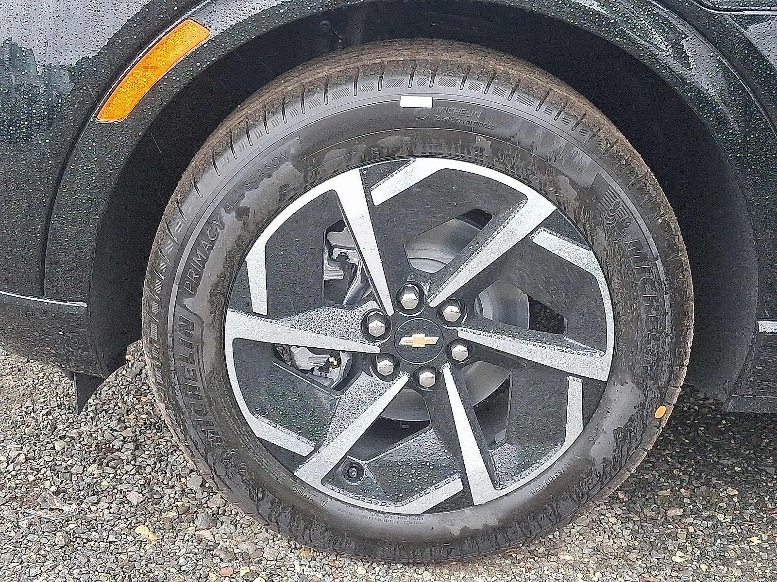 2025 Chevrolet Equinox EV 1LT photo 4