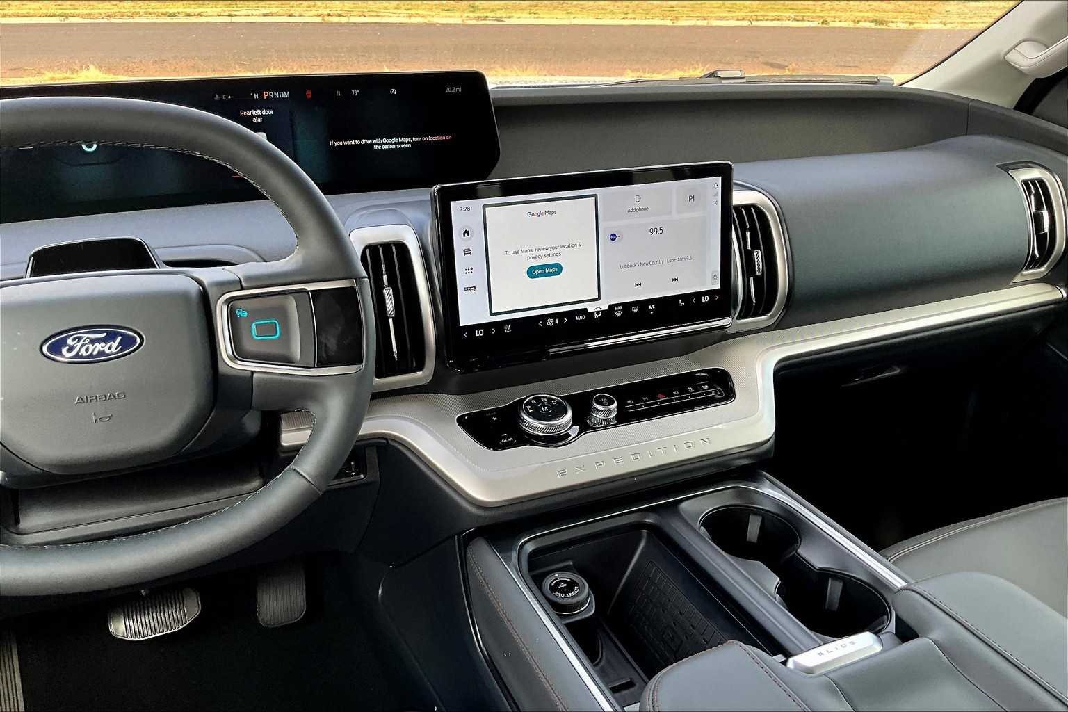 2025 Ford Expedition photo 4