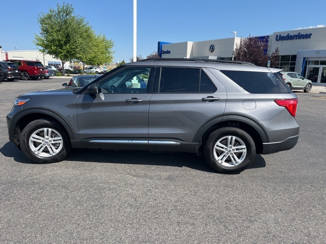 2021 Ford Explorer XLT photo 2