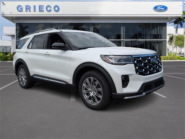 2026 Ford Explorer Platinum's photo