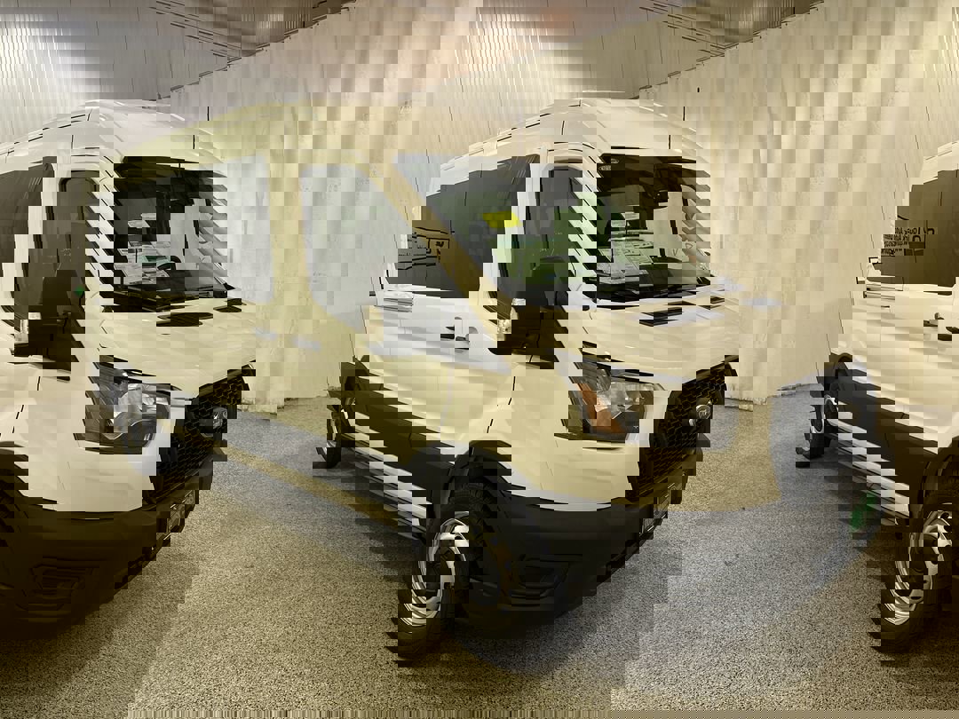 2025 Ford Transit Passenger Van XL's photo
