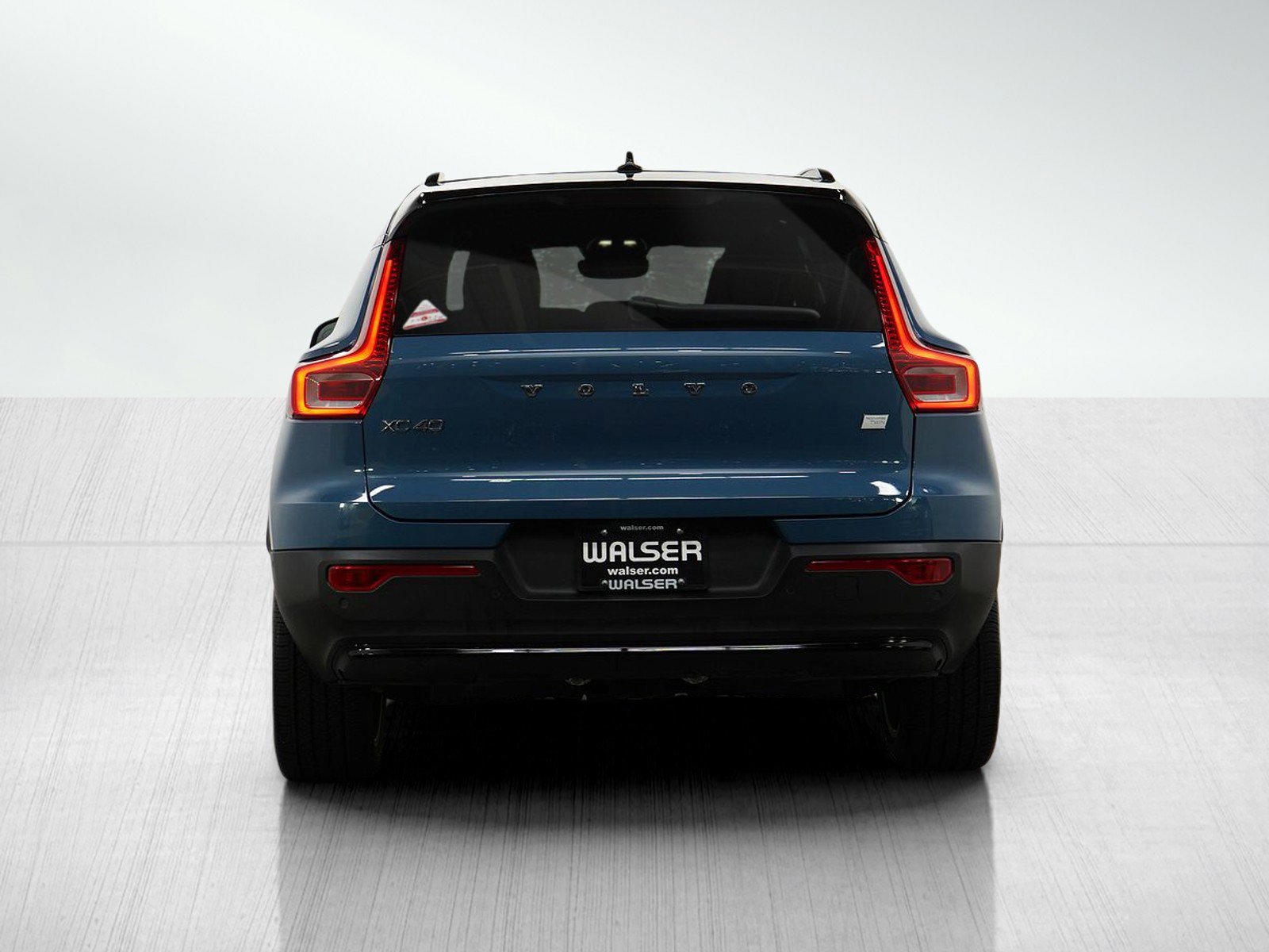 2023 Volvo XC40 Recharge Twin Plus photo 4