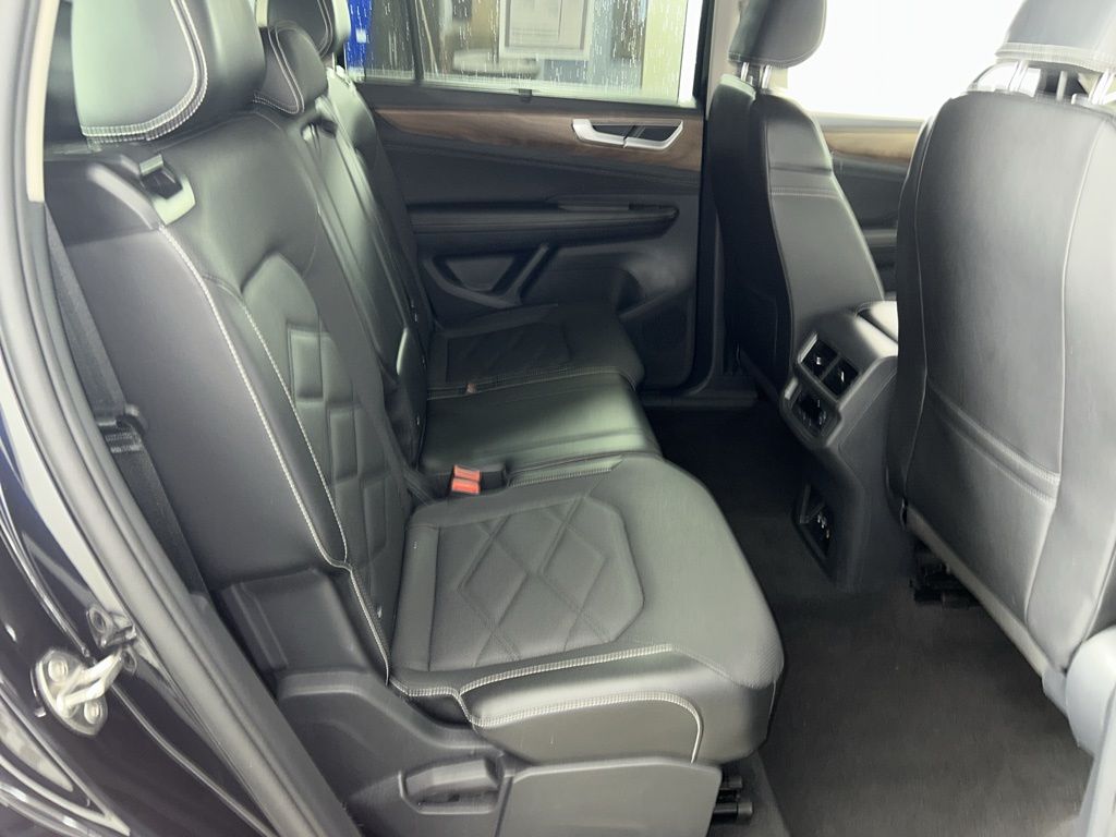 2024 Volkswagen Atlas SE Technology photo 15