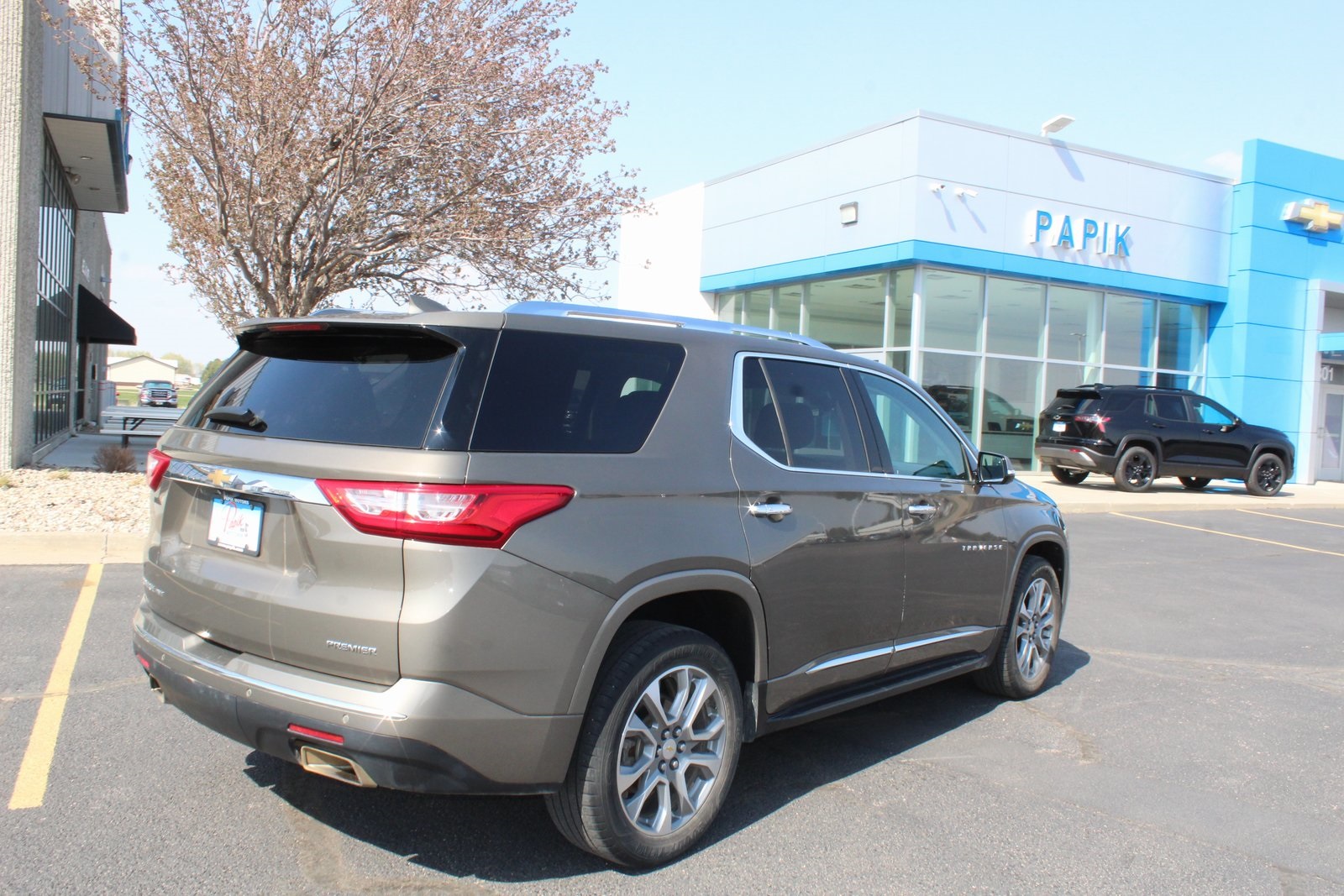 Used 2020 Chevrolet Traverse Premier with VIN 1GNEVKKW1LJ130444 for sale in Luverne, Minnesota