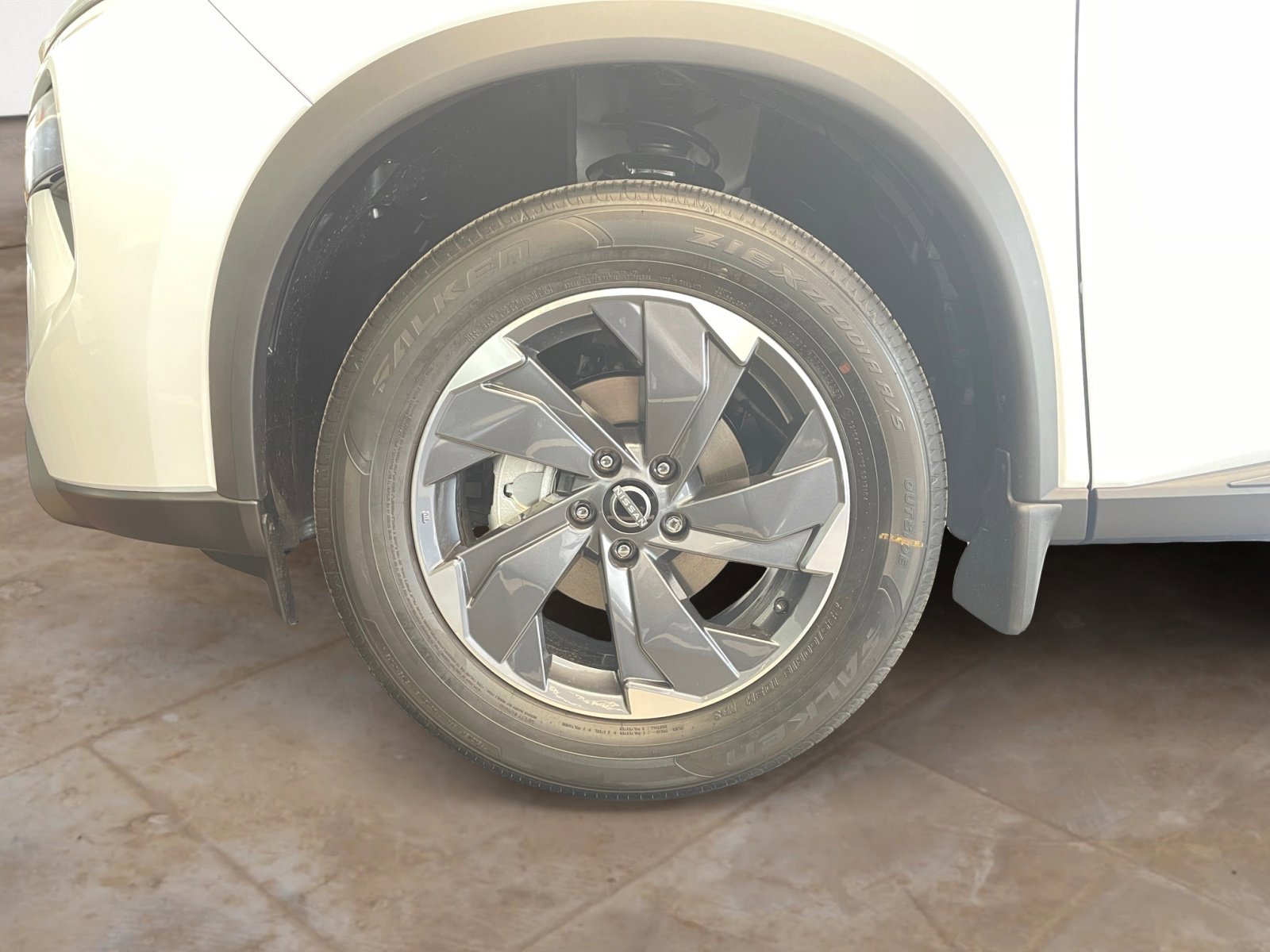 2025 Nissan Rogue SV photo 26