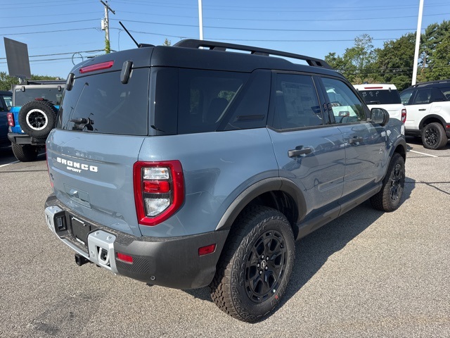 2025 Ford Bronco Sport Outer Banks photo 3